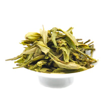 لاد داس بيلد في دن غاليري المشاهد، تشا وو-أنجيبايتشا الشاي الأخضر، الشاي الأخضر الصيني ورقة فضفاضة.
