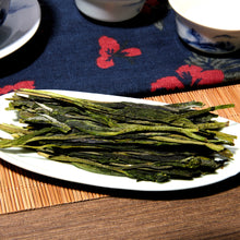 Carica l'immagine nel visualizzatore di Gallery, Cha Wu-[SS] TaiPing HouKui Green Tea Loose Leaf,1.75oz/50g Gift Box,HuangShan Chinese
