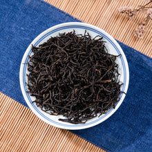 Lade das Bild in den Galerie-Viewer, Cha Wu-Lapsang Souchong Black Tea Loose Leaf,No Smoky Taste,WuYi HongCha,Chinese KongFu Red Tea
