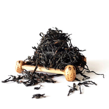 Carica l'immagine nel visualizzatore di Gallery, Cha Wu-Lapsang Souchong Black Tea Loose Leaf,No Smoky Taste,WuYi HongCha,Chinese KongFu Red Tea
