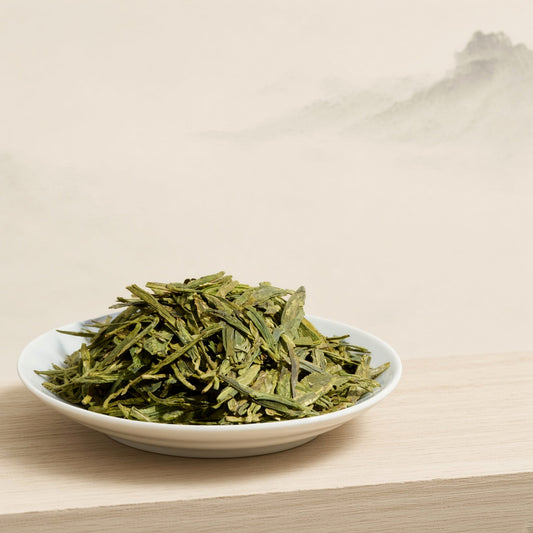 Traditional pan-fired Longjing dry leaf with rough-rice yellow color (糙米黄)