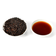 Lade das Bild in den Galerie-Viewer, Cha Wu-[B] JinYaGongTing Ripe Pu erh Tea,12.5oz/357g,YunNan Chinese Shu Pu&#39;er Tea Cake
